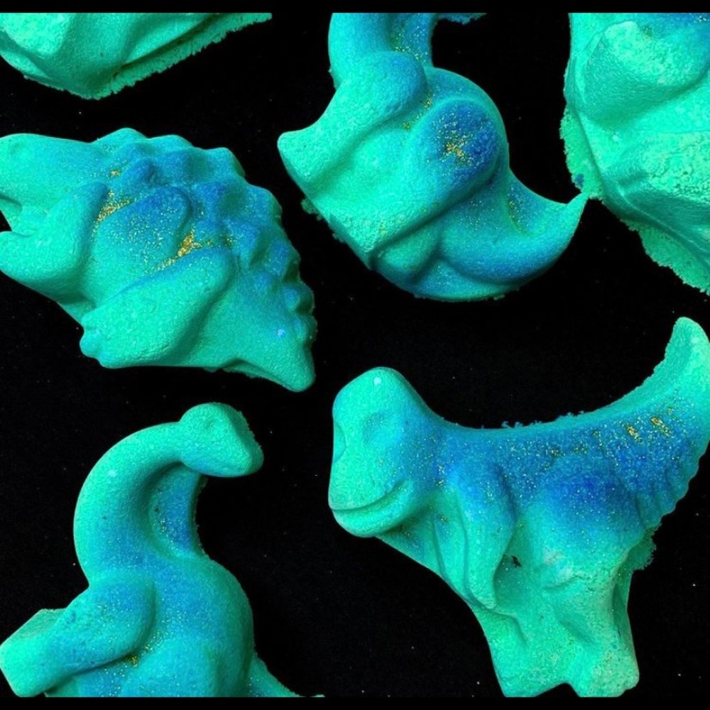 Dino bath bomb